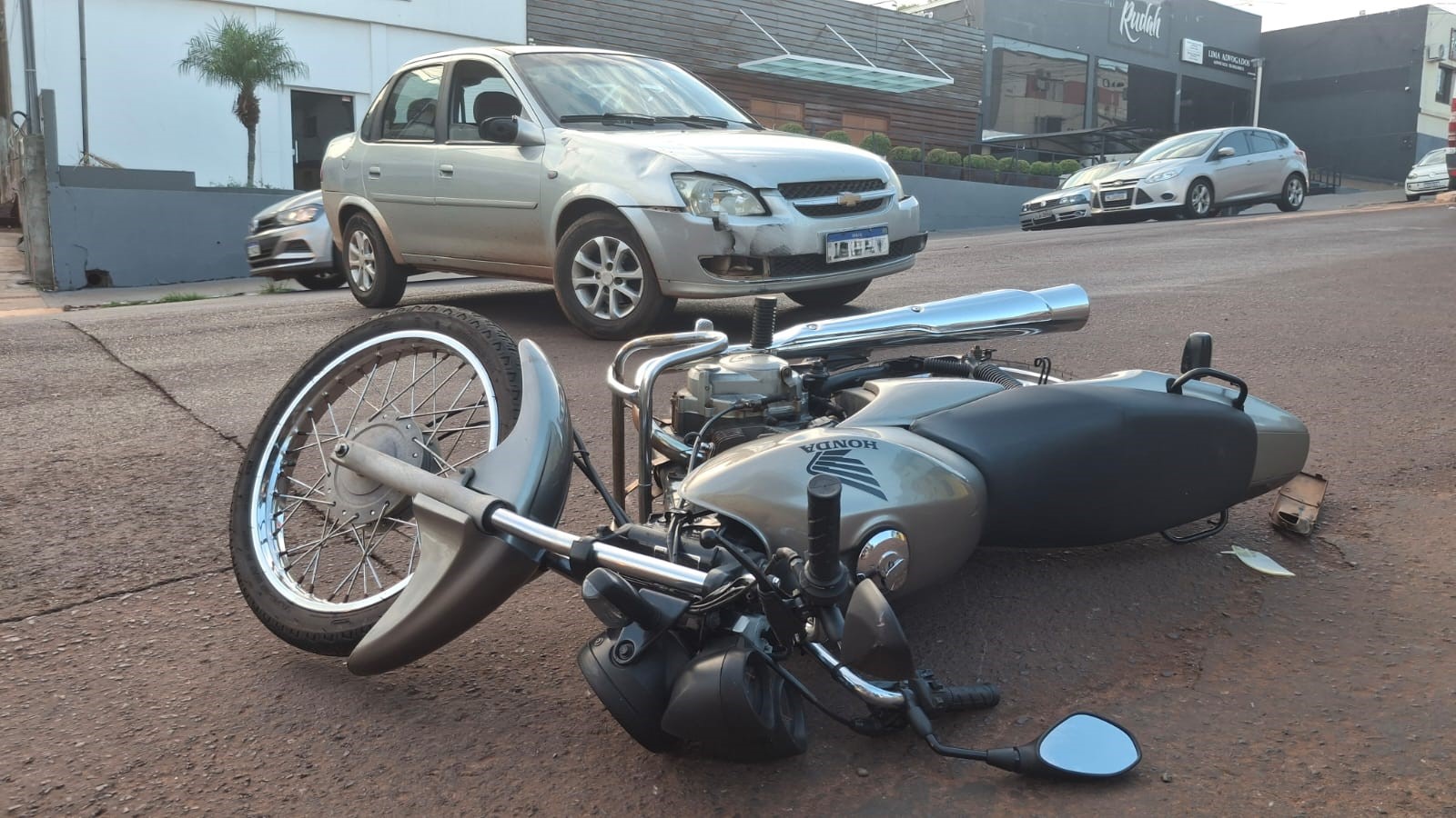 Capa Motociclista fica ferido em acidente no centro de Palmeira das Missões