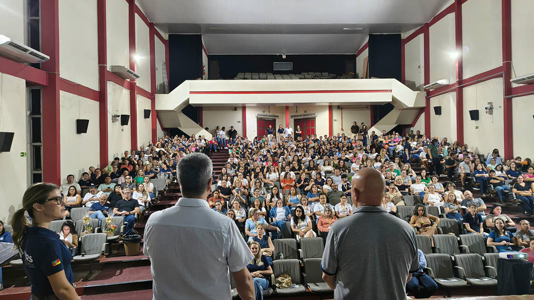 Capa Projeto “Eu Enxergo os Sin@!s” promove conscientização digital em Palmeira das Missões