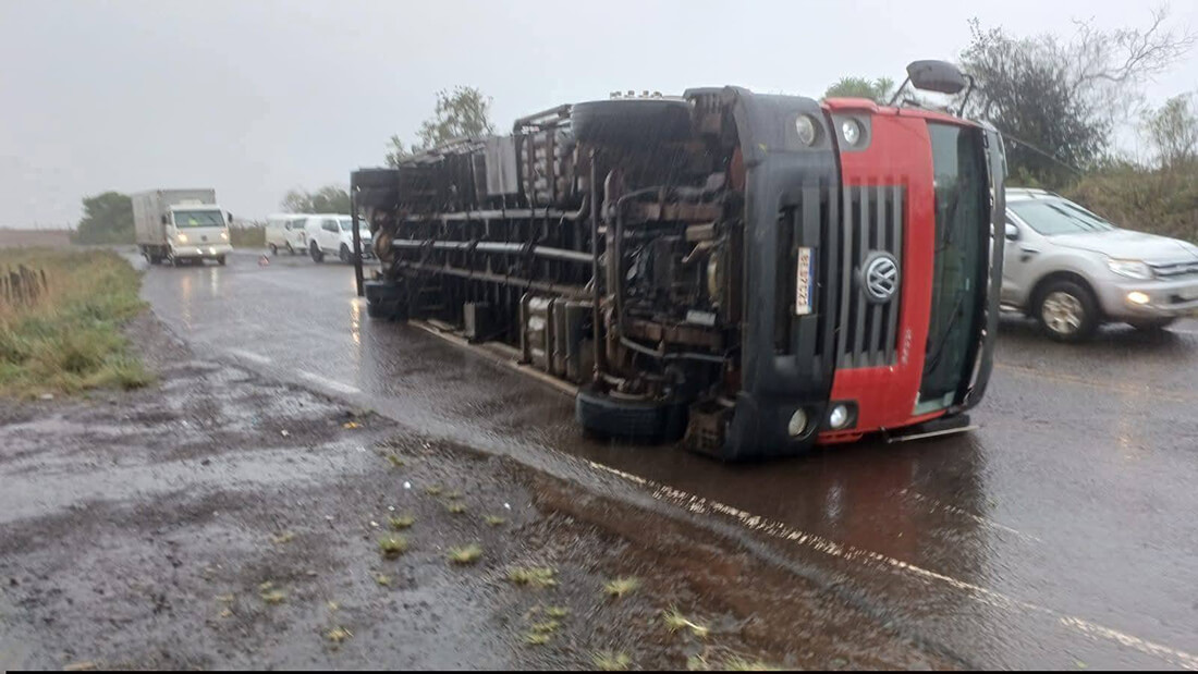 Capa Temporal atinge Cruz Alta e provoca bloqueios em rodovias regionais