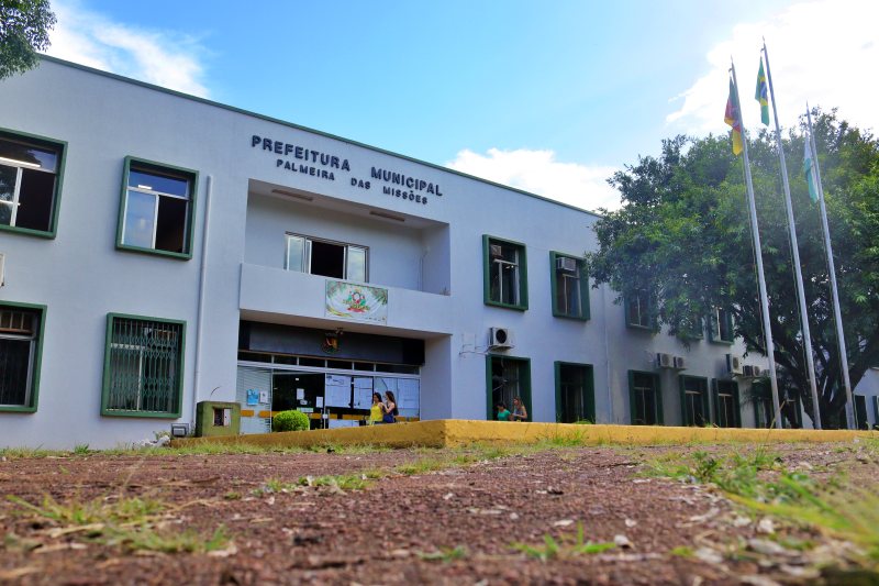 Capa Decreto estabelece fim do turno único nas repartições públicas municipais de Palmeira das Missões