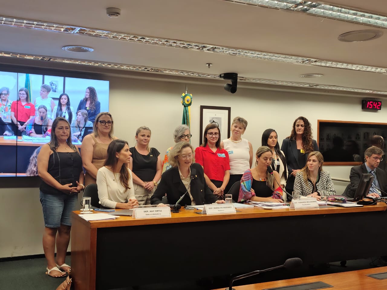 Capa Vereadoras de Novo Barreiro acompanham apresentação de relatório sobre feminicídios em Brasília