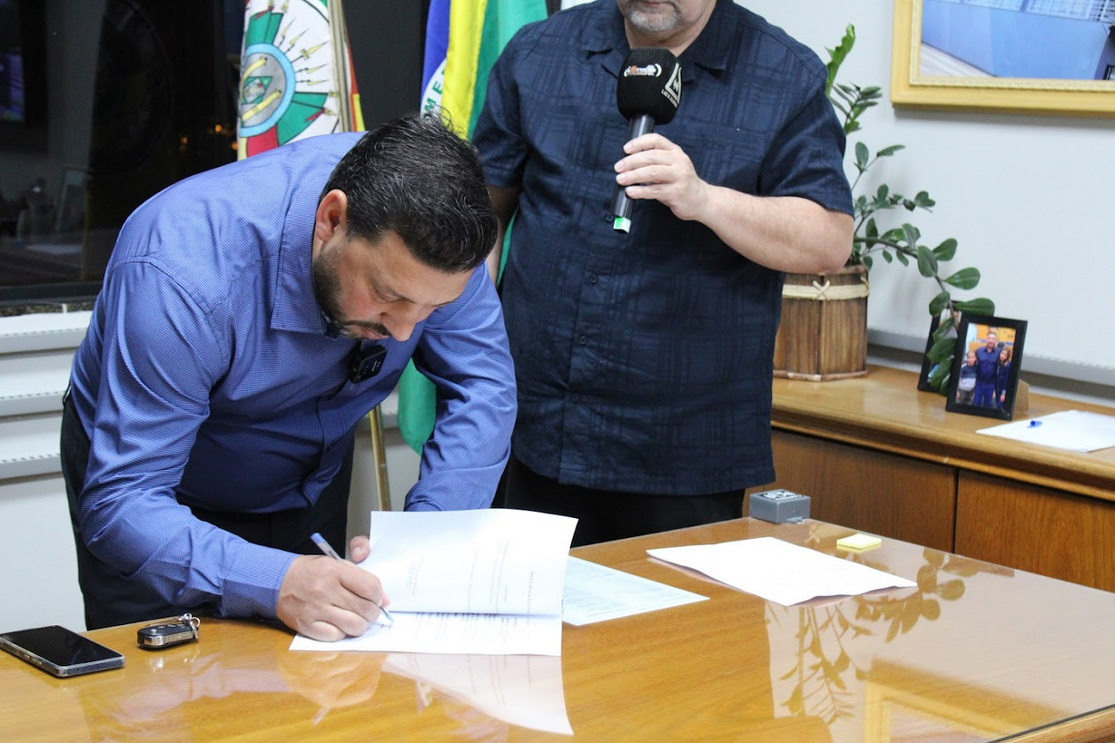 Capa Câmara de Vereadores de Palmeira das Missões promulga novo Regimento Interno com modernizações e maior rigor institucional