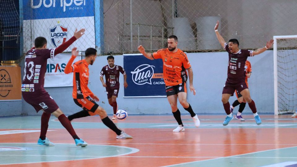 Capa Lagoa vira sobre o Lokomotiv e sobe na tabela do Gauchão de Futsal