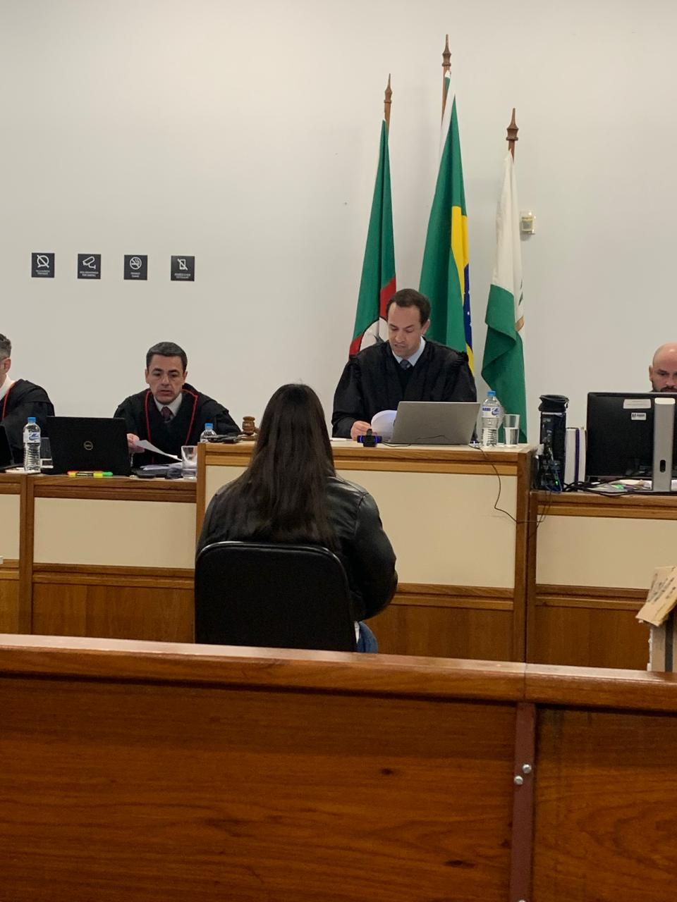 Capa Primeiro dia do julgamento do Caso Sandra Mara termina após quase 12 horas