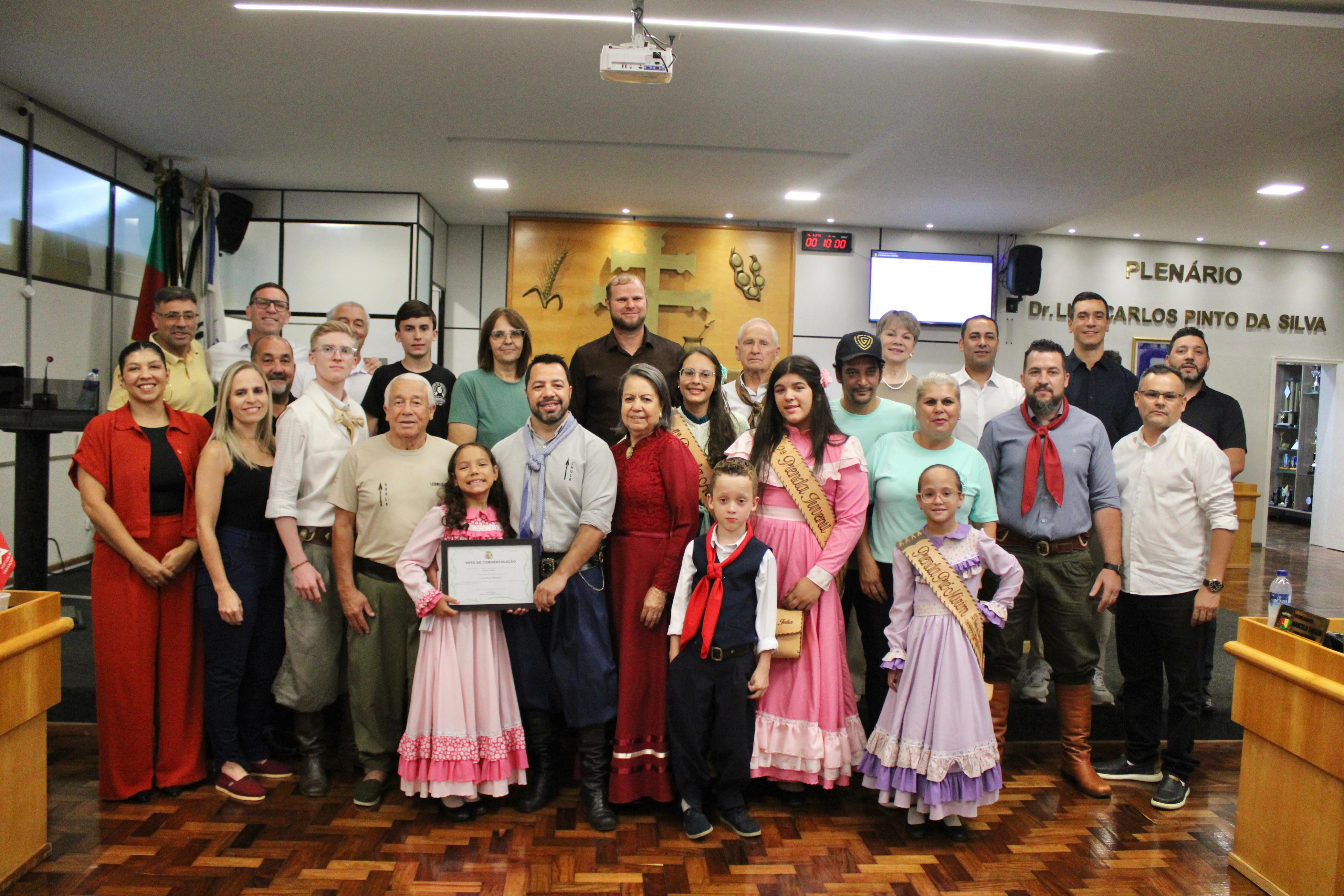 Capa Campeão de chula é homenageado na Tribuna Popular em Palmeira das Missões