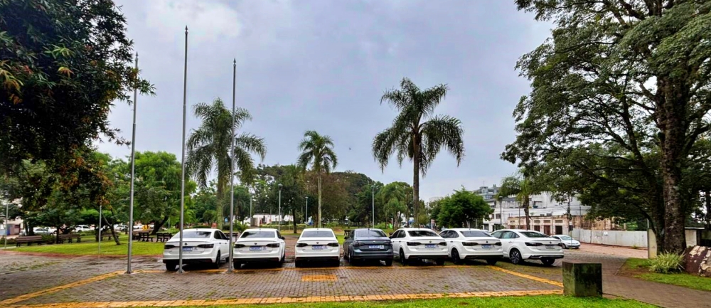 Capa Administração Municipal entrega sete veículos para a Secretaria de Saúde em Palmeira das Missões