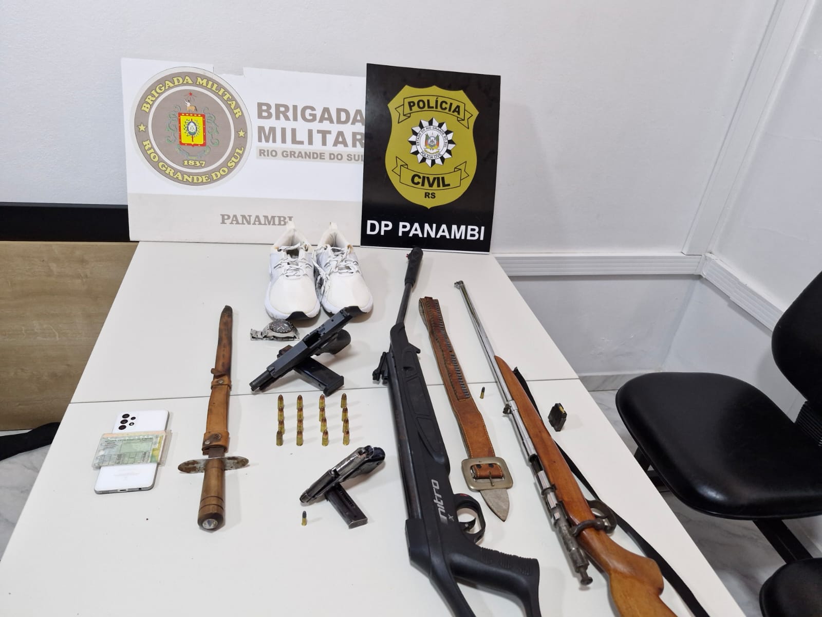 Capa Polícia Civil e Brigada Militar cumprem mandados de prisão por roubo e extorsão em Panambi