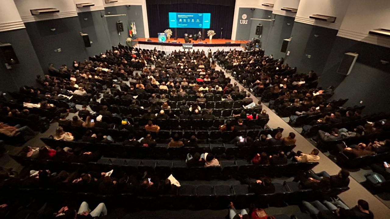Capa Summit Sicoob reúne mais de 800 pessoas e celebra 15 anos de atuação no Rio Grande do Sul