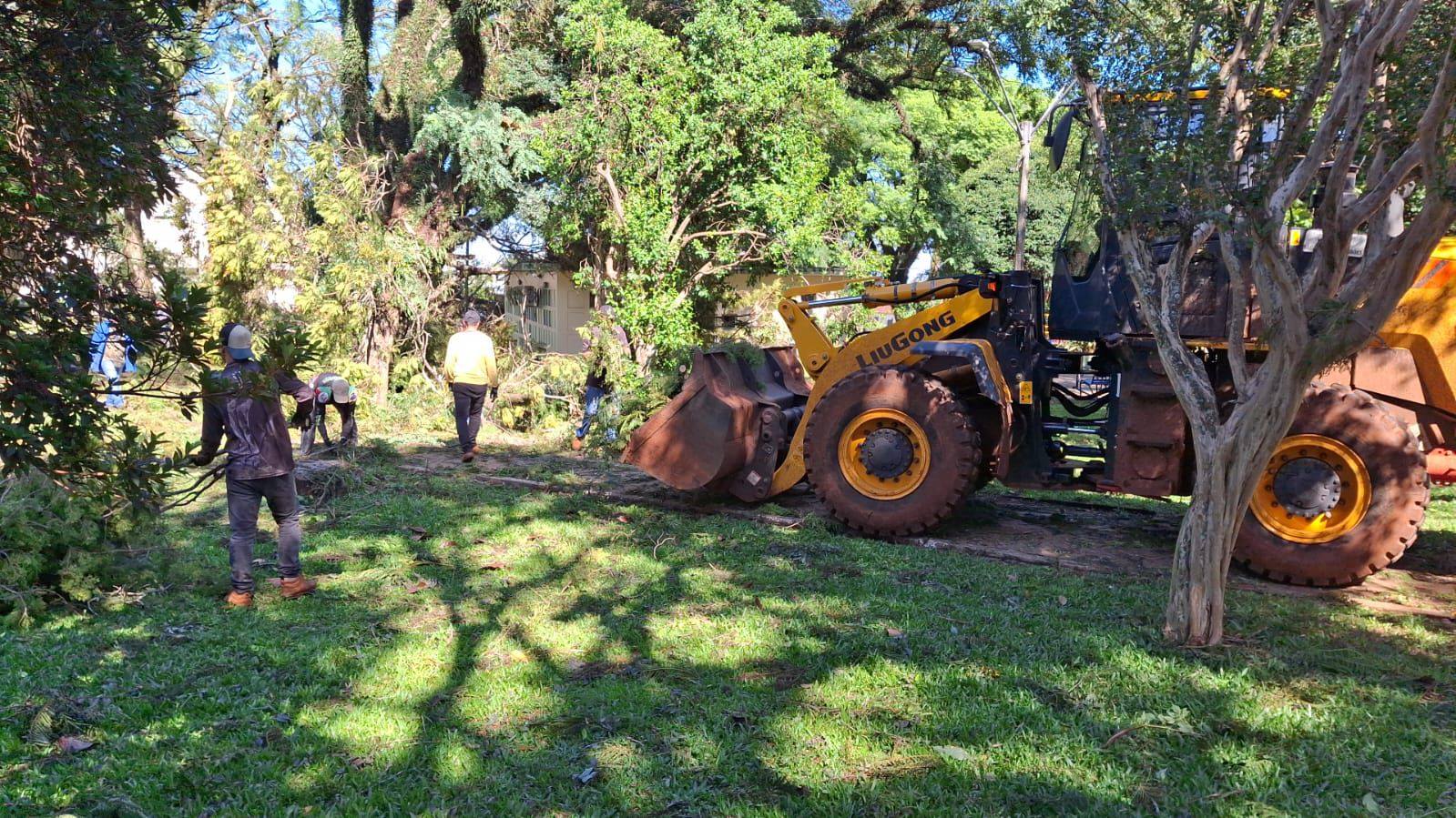 Capa São Pedro das Missões reforça força-tarefa de limpeza após temporal em Palmeira das Missões