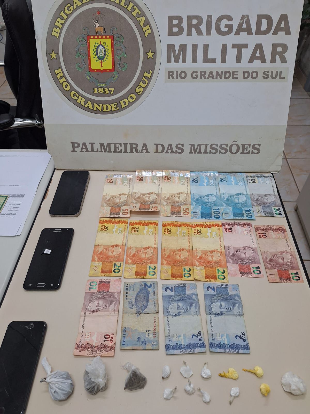 Capa Casal é preso por tráfico de drogas em Palmeira das Missões