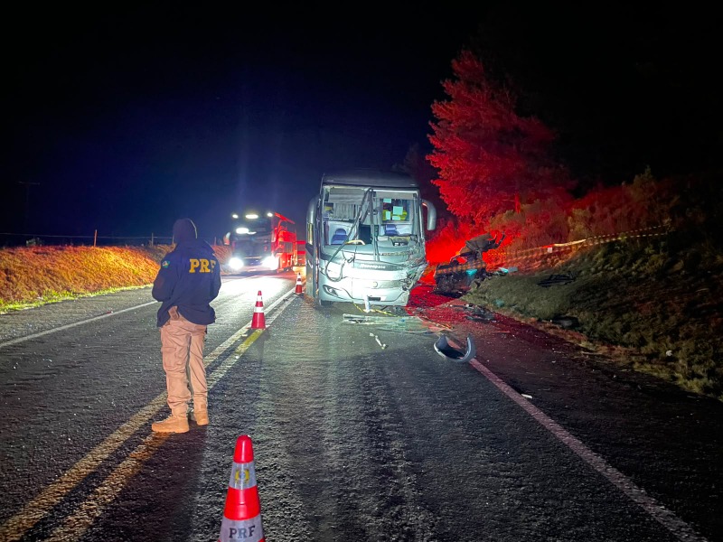 Capa Morador de Sarandi morre em colisão frontal entre carro e ônibus na BR-386