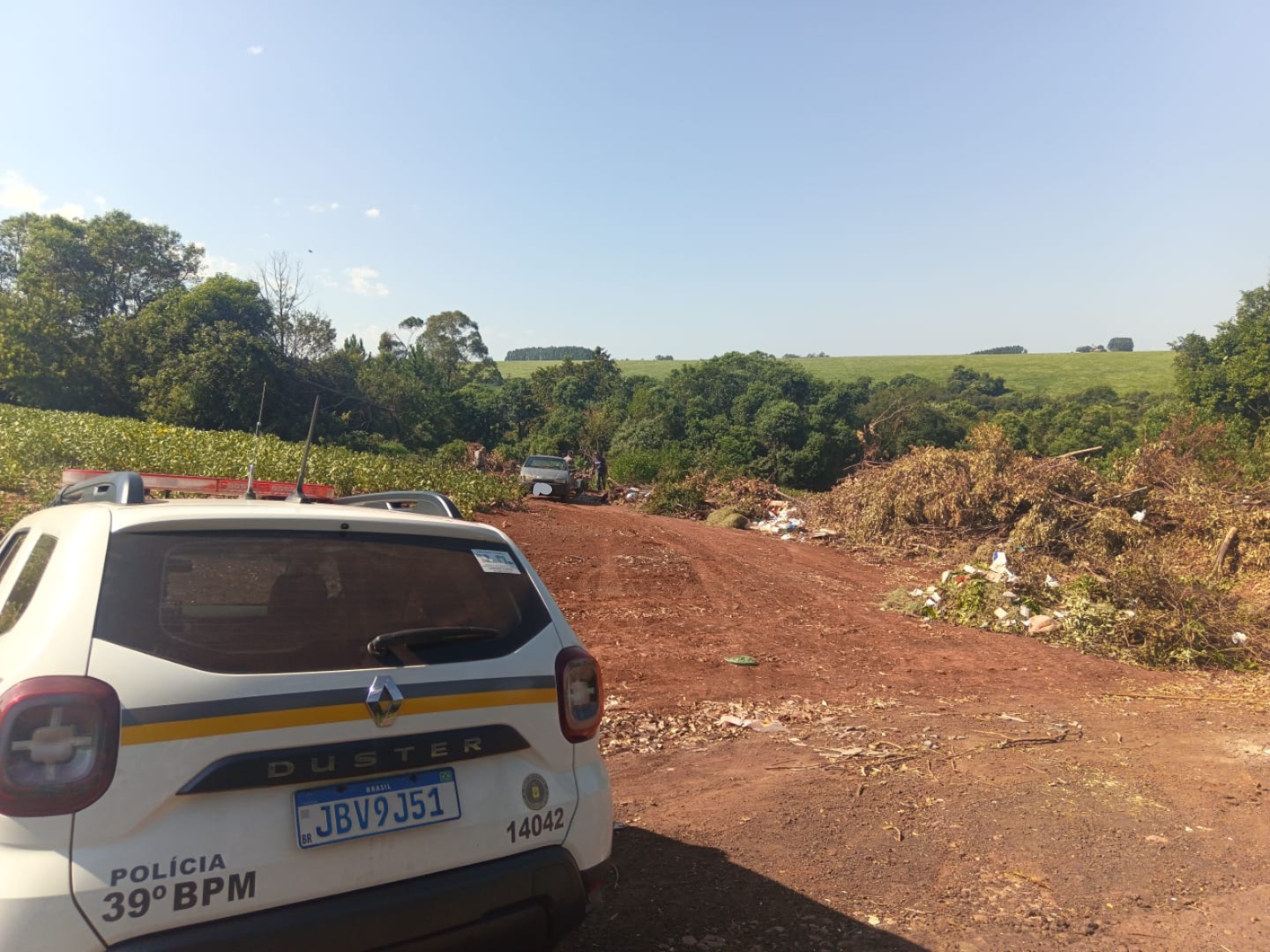 Capa Brigada Militar flagra descarte de entulho em área de preservação em Palmeira das Missões