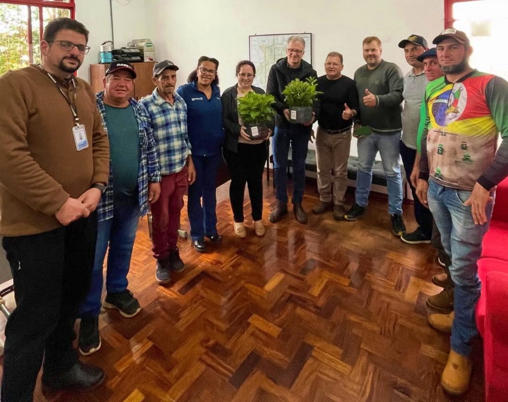 Capa Produtores recebem mudas pelo Programa de Incentivo à Produção de Erva-Mate em Palmeira das Missões