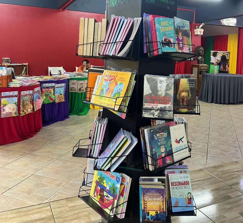 Capa Feira do Livro de Palmeira das Missões encerra edição com mais de três mil visitantes