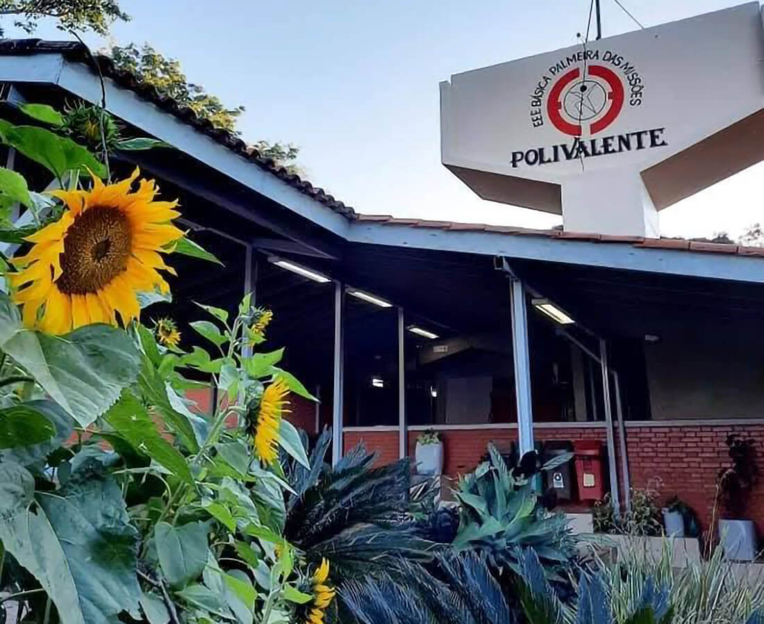 Capa Escola Polivalente realiza aula inaugural de especializações técnicas na área da saúde