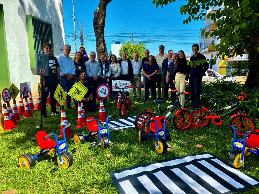 Capa Escolinha de Trânsito é reforçada com novos materiais em Palmeira das Missões