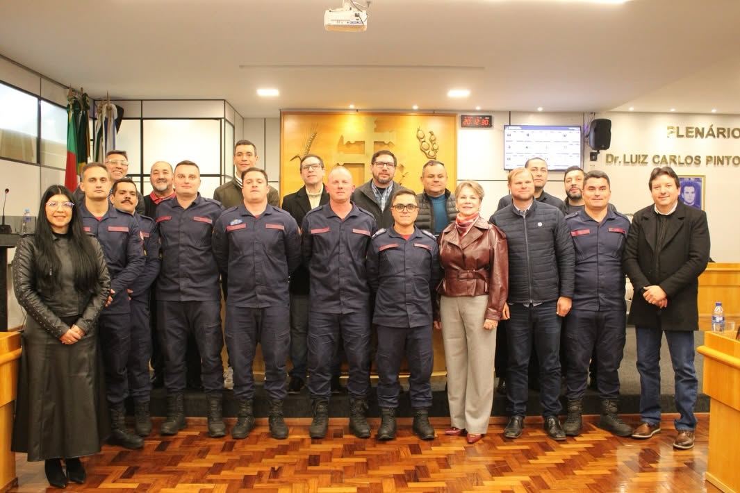 Capa Câmara de Vereadores homenageia Corpo de Bombeiros durante sessão ordinária em Palmeira das Missões
