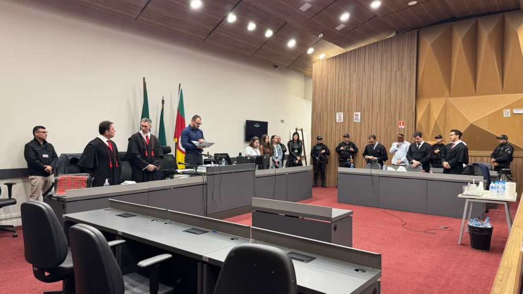 Capa Júri condena dois réus em processo sobre morte de prefeito de Lajeado Bugre