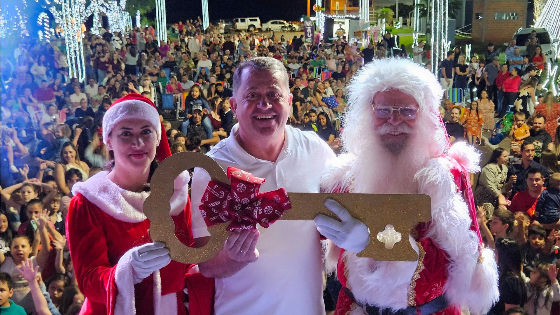 Capa Sagrada Família abre programação natalina com a 7ª edição do Natal Luz