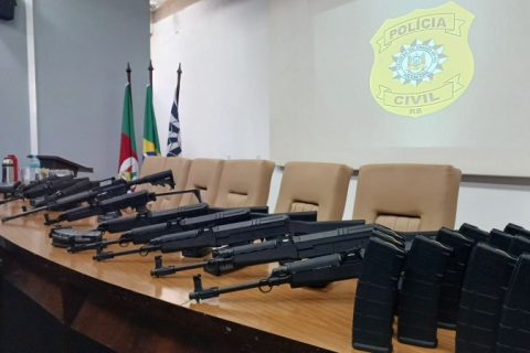 Polícia Civil realiza uma das maiores apreensões de fuzis do RS