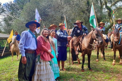 Chegada da Chama Crioula no Piquete Rincão do Provisório é marcada por Roda de Conversa e Tradição