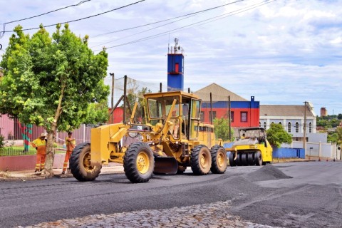 Avançam as obras de asfalto em Palmeira das Missões