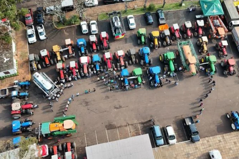 SOS Agro RS pretende reunir 300 tratores em manifestação quinta-feira em Porto Alegre