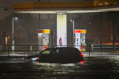 Flórida registra 27 tornados e tem 3 milhões sem luz após passagem do furacão Milton