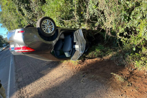 Acidente na BR-468 envolvendo caminhão e um veículo Corolla em Campo Novo