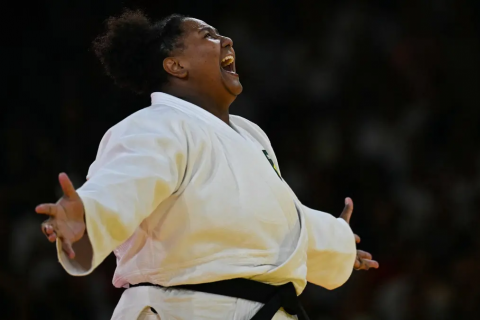 Judoca Beatriz Souza conquista o primeiro ouro brasileiro em Paris